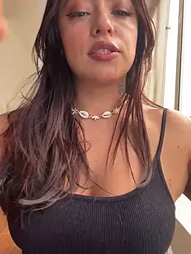 Snapshot of foxxy_lover chatting on February 15, 5:31 pm foxxy lover online show from February 15, 5:31 pm