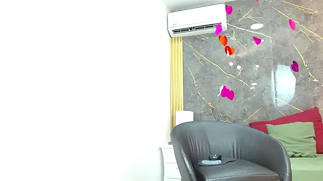 Snapshot of JORDAN_MOOR chatting on February 13, 7:43 pm JORDAN MOOR online show from February 13, 7:43 pm