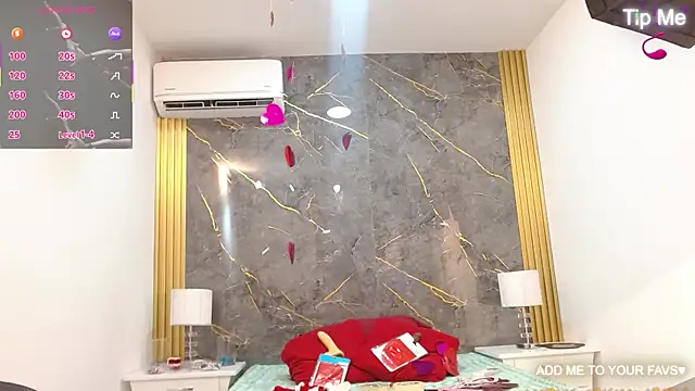 Snapshot of JORDAN_MOOR chatting on February 14, 8:27 pm JORDAN MOOR online show from February 14, 8:27 pm