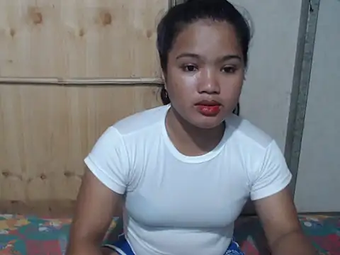 yummydelitex online show from April 15, 12:39 am