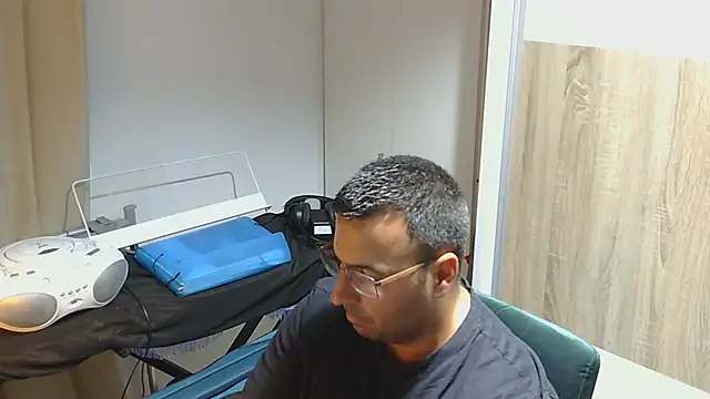 Snapshot of VanillaTime78-Jorge chatting on June 30, 8:10 pm VanillaTime78-Jorge online show from June 30, 8:10 pm