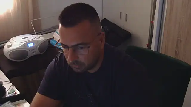Snapshot of VanillaTime78-Jorge chatting on July 6, 2:36 pm VanillaTime78-Jorge online show from July 6, 2:36 pm