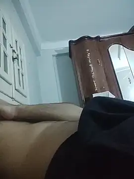 Snapshot of amirMohamed58 chatting on February 3, 1:37 am amirMohamed58 online show from February 3, 1:37 am