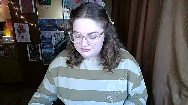 Teasing Dora online show from February 12, 9:32 pm