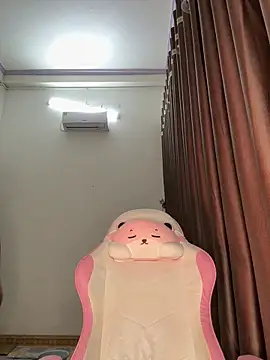 Snapshot of wang1472581 chatting on February 8, 9:23 am wang1472581 online show from February 8, 9:23 am