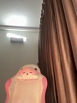 wang1472581 online show from March 13, 9:27 am