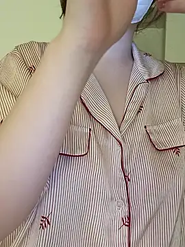 wang1472581 online show from April 19, 4:50 pm