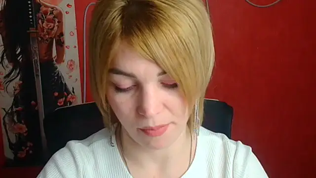 CuttieEmma online show from March 13, 6:31 am