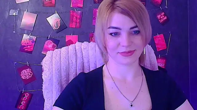 CuttieEmma online show from March 18, 12:52 pm