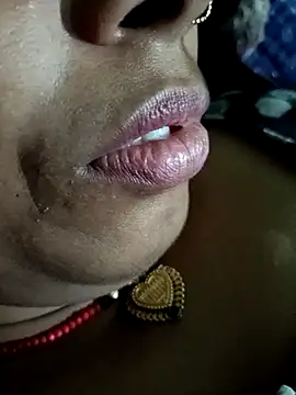Priyakoli4568 online show from May 14, 4:36 pm