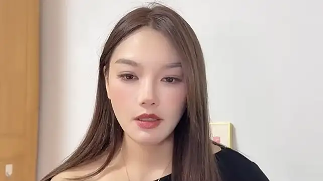 Snapshot of leilei660 chatting on February 9, 12:31 pm leilei660 online show from February 9, 12:31 pm