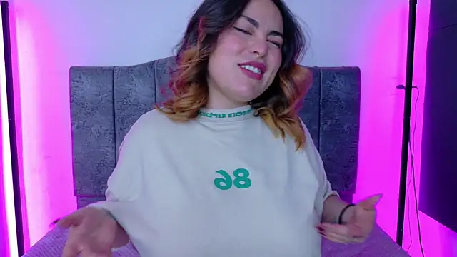 Kennya Rodriguez online show from May 24, 2:05 am