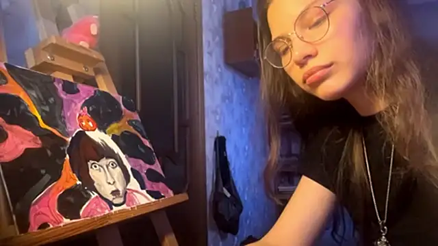 Snapshot of EdythRozier chatting on February 4, 12:11 pm EdythRozier online show from February 4, 12:11 pm