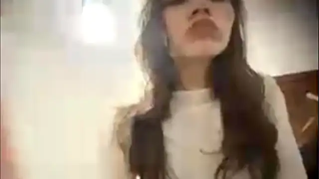 Snapshot of EdythRozier chatting on February 22, 5:22 pm EdythRozier online show from February 22, 5:22 pm