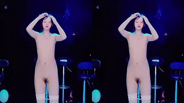 Snapshot of Sexygirls-000222 chatting on February 27, 8:42 pm Sexygirls-000222 online show from February 27, 8:42 pm