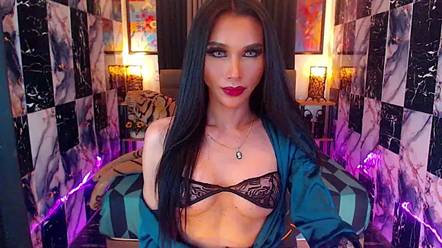 Snapshot of SeductiveSamanthaTS chatting on February 9, 1:53 am SeductiveSamanthaTS online show from February 9, 1:53 am