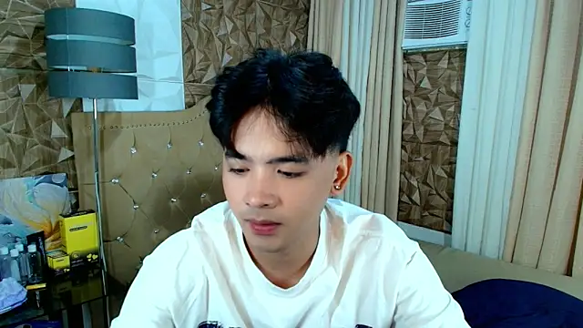 Snapshot of spoiledmycock chatting on February 17, 4:35 pm spoiledmycock online show from February 17, 4:35 pm