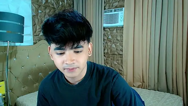 Snapshot of spoiledmycock chatting on February 20, 1:11 pm spoiledmycock online show from February 20, 1:11 pm