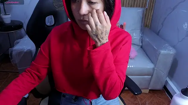 Lynn turner online show from April 2, 12:25 pm