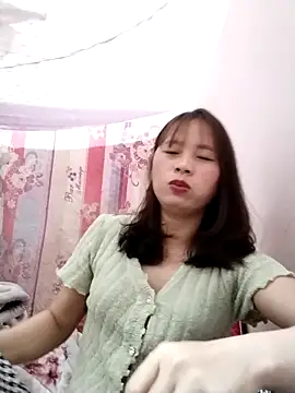 Snapshot of -Bami- chatting on February 20, 11:49 pm -Bami- online show from February 20, 11:49 pm