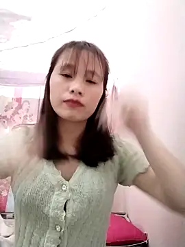 Snapshot of -Bami- chatting on February 25, 7:29 am -Bami- online show from February 25, 7:29 am