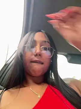 Snapshot of Lucianaaguzman chatting on February 18, 8:16 pm Lucianaaguzman online show from February 18, 8:16 pm