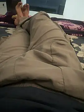 Snapshot of tonyxx000 chatting on February 8, 12:08 pm tonyxx000 online show from February 8, 12:08 pm