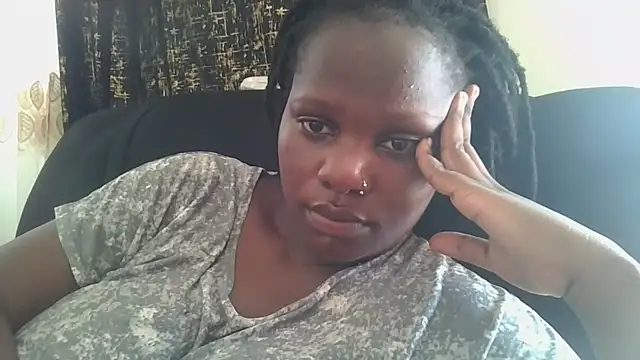 Snapshot of MIlk_Spray_ chatting on February 25, 7:51 am MIlk Spray online show from February 25, 7:51 am