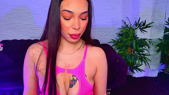 MollyDolley online show from February 21, 8:10 pm