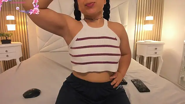 Snapshot of chiarafustox chatting on March 10, 6:57 pm chiarafustox online show from March 10, 6:57 pm