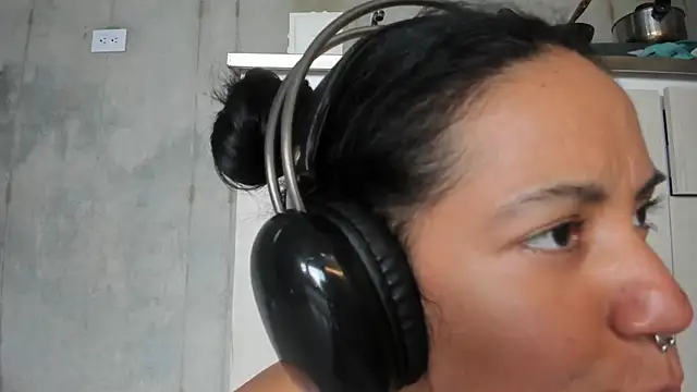 Snapshot of chiarafustox chatting on March 26, 9:42 pm chiarafustox online show from March 26, 9:42 pm