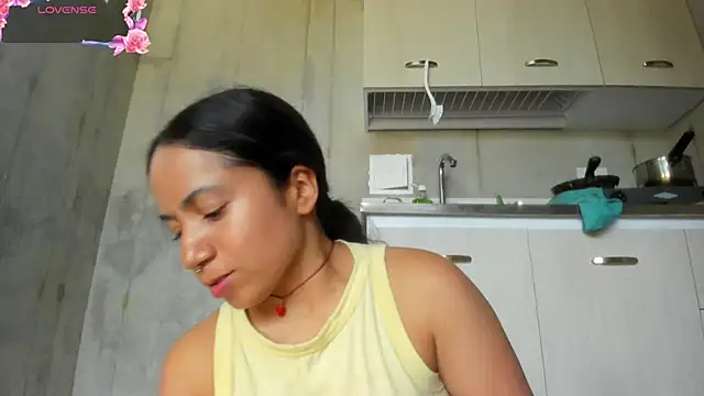 Snapshot of chiarafustox chatting on April 7, 9:37 pm chiarafustox online show from April 7, 9:37 pm