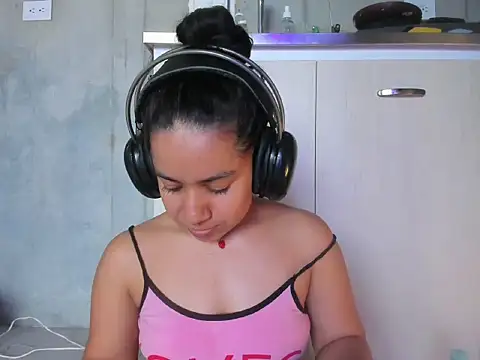 Snapshot of chiarafustox chatting on June 25, 7:29 pm chiarafustox online show from June 25, 7:29 pm