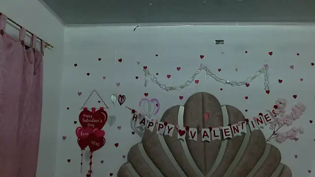 Snapshot of mia_fox666 chatting on February 21, 12:44 am mia fox666 online show from February 21, 12:44 am