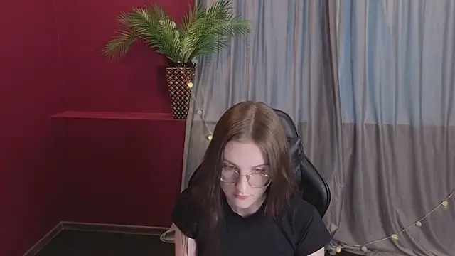 Snapshot of VixenLight chatting on February 9, 2:15 am VixenLight online show from February 9, 2:15 am