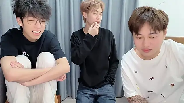 Snapshot of No_1MiaoMiao-Kk chatting on February 5, 11:37 am No 1MiaoMiao-Kk online show from February 5, 11:37 am