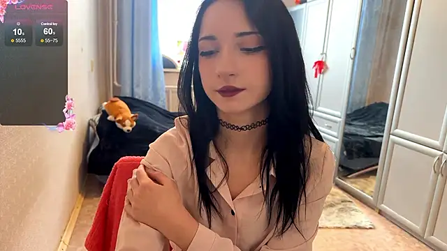 Snapshot of UrBabeLuna chatting on February 3, 6:40 am UrBabeLuna online show from February 3, 6:40 am