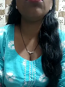 Snapshot of Parul-009 chatting on February 1, 7:29 am Parul-009 online show from February 1, 7:29 am