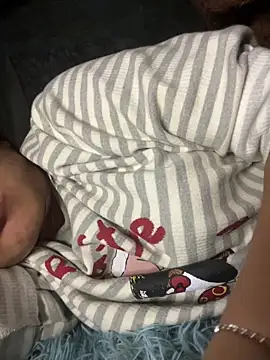 Violin xue online show from February 21, 9:49 pm