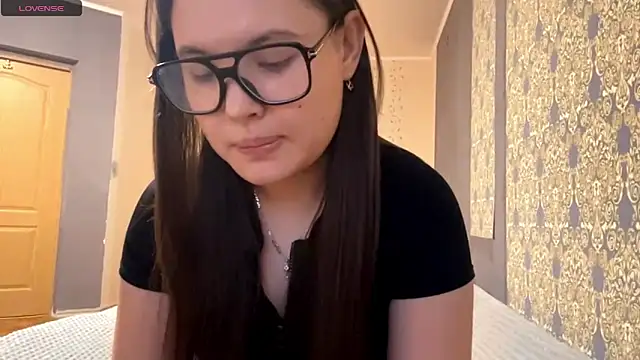 Snapshot of Ayazyn chatting on February 1, 12:59 pm Ayazyn online show from February 1, 12:59 pm