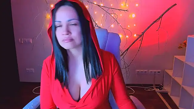 Snapshot of karolina_robinson chatting on February 22, 3:10 pm karolina robinson online show from February 22, 3:10 pm