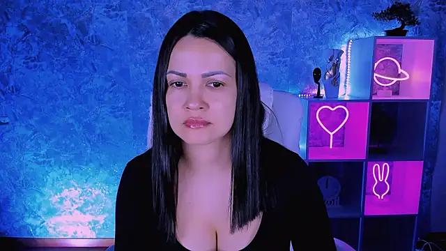 karolina robinson online show from March 3, 12:00 pm