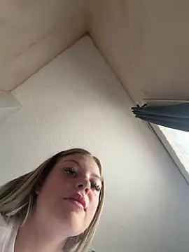 Paige love online show from April 19, 10:36 am