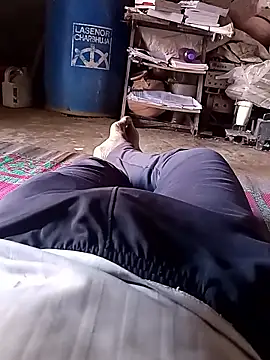 Snapshot of babu_bull chatting on March 18, 10:18 am babu bull online show from March 18, 10:18 am