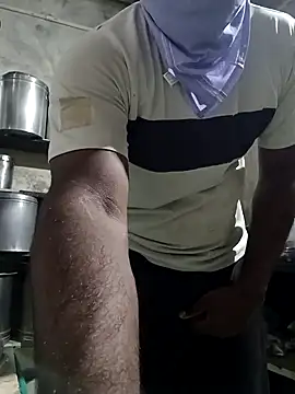 Snapshot of babu_bull chatting on April 5, 6:38 pm babu bull online show from April 5, 6:38 pm