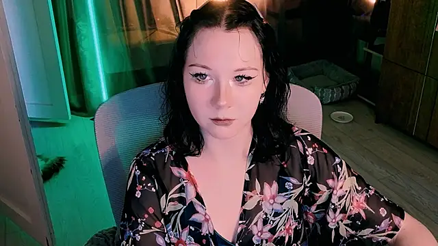 Snapshot of marty_bree chatting on July 15, 4:34 pm marty bree online show from July 15, 4:34 pm