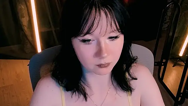 Snapshot of marty_bree chatting on July 18, 6:01 pm marty bree online show from July 18, 6:01 pm