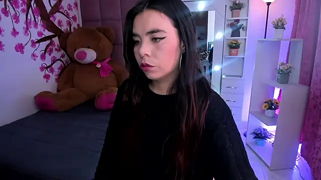 Snapshot of liany_taylor chatting on February 21, 2:45 am liany taylor online show from February 21, 2:45 am