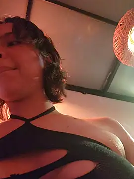 Snapshot of Kitty_San_xXx chatting on February 6, 12:37 am Kitty San xXx online show from February 6, 12:37 am