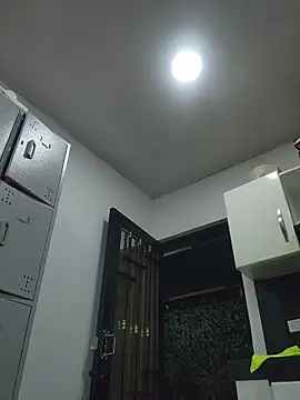 Snapshot of Kitty_San_xXx chatting on February 14, 12:29 am Kitty San xXx online show from February 14, 12:29 am